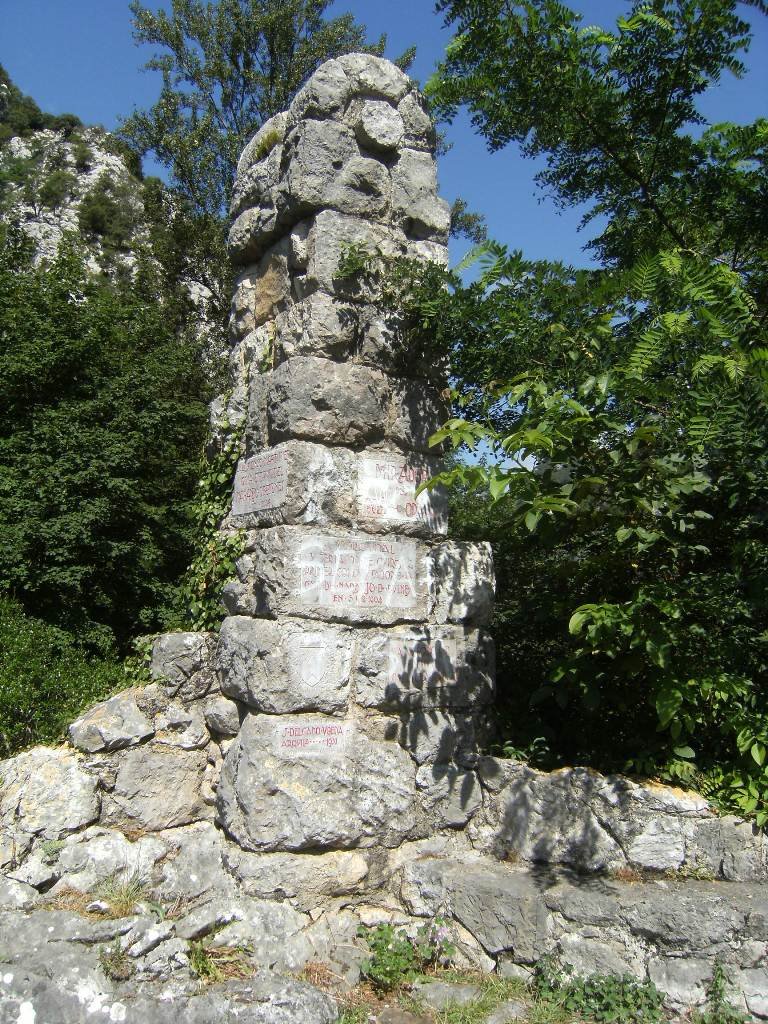 Monumento del Pozo de la Oracion by JGS