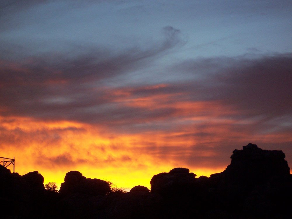 Puesta de Sol en el Torcal de Antequera by Isaac Lozano Rey