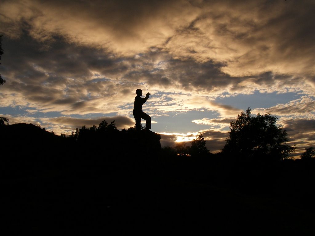 Sunset on the Pentlands by foxunichakilo