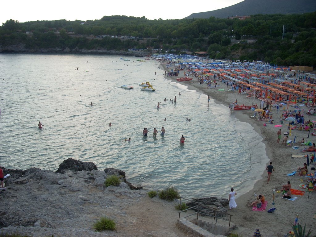 Marina di Camerota - spiaggia della Calanca by ©marica ferrentino