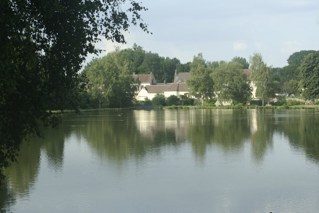 Au bord de l'étang à Senonches by Parisot Martine