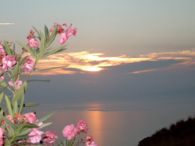 MARATEA coucher de soleil sur la Mer Tyrrhenienne-SUNSET onto Tyrrhenian sea by Jean MILCENT