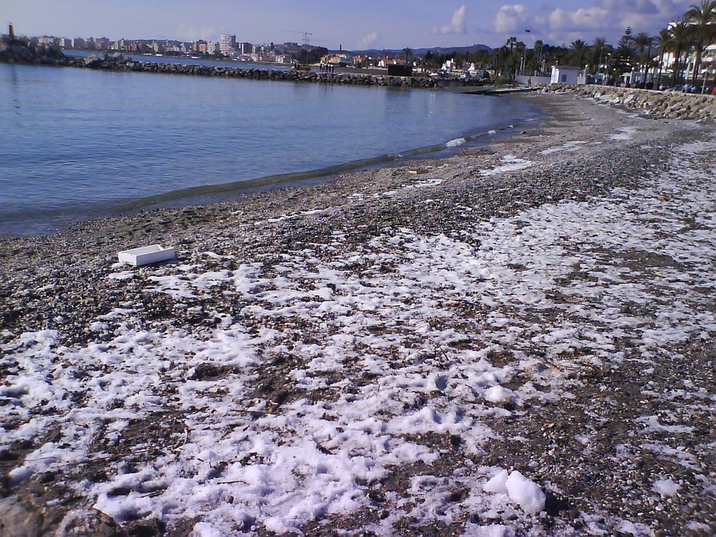 Nieve en la caleta by Serafín Pérez