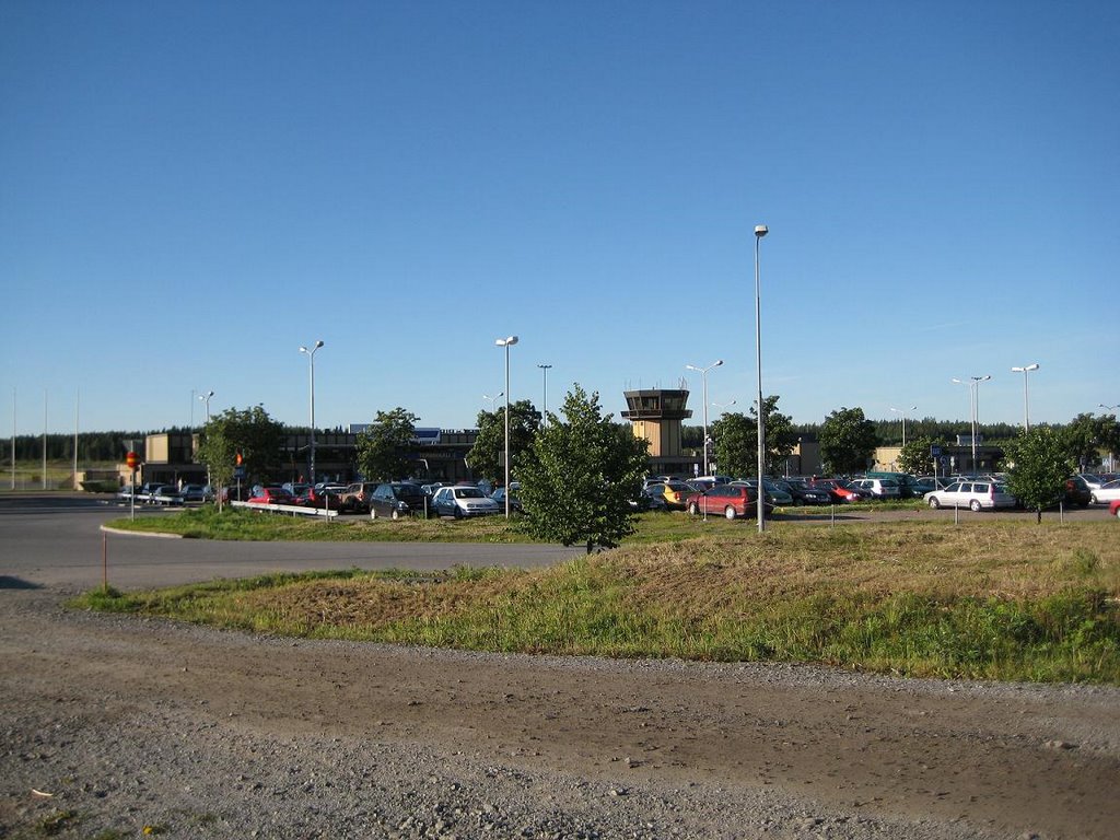 Tampere Airport by ©JPix