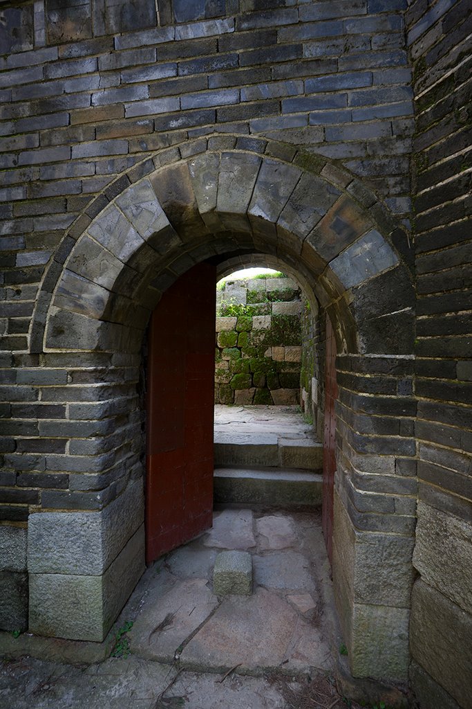 Porta secreta est de la fortalesa HoaSòng; 화성의 서암문; Hwasong East Secret Gate by 저르디