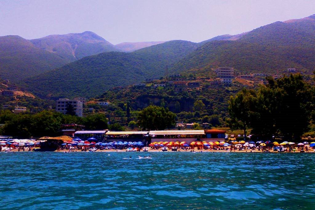 SH8, Vlorë, Albania by neolk