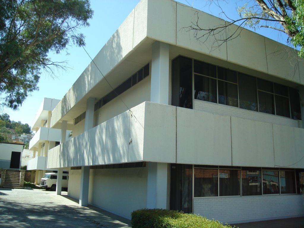 Instituto de Investigacion Cinetifica by BASIO