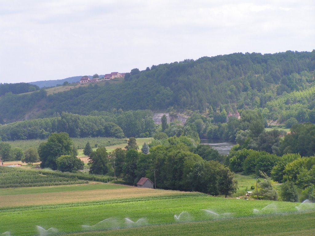 Limeuil - vue sur la vallée de la Vezère by Irmgard Lorenzen