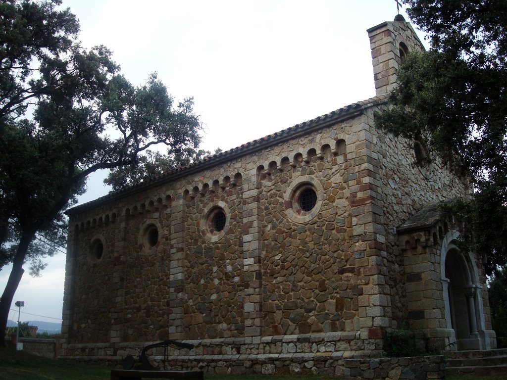 Ermita Torre Marimón by MarcCasanova