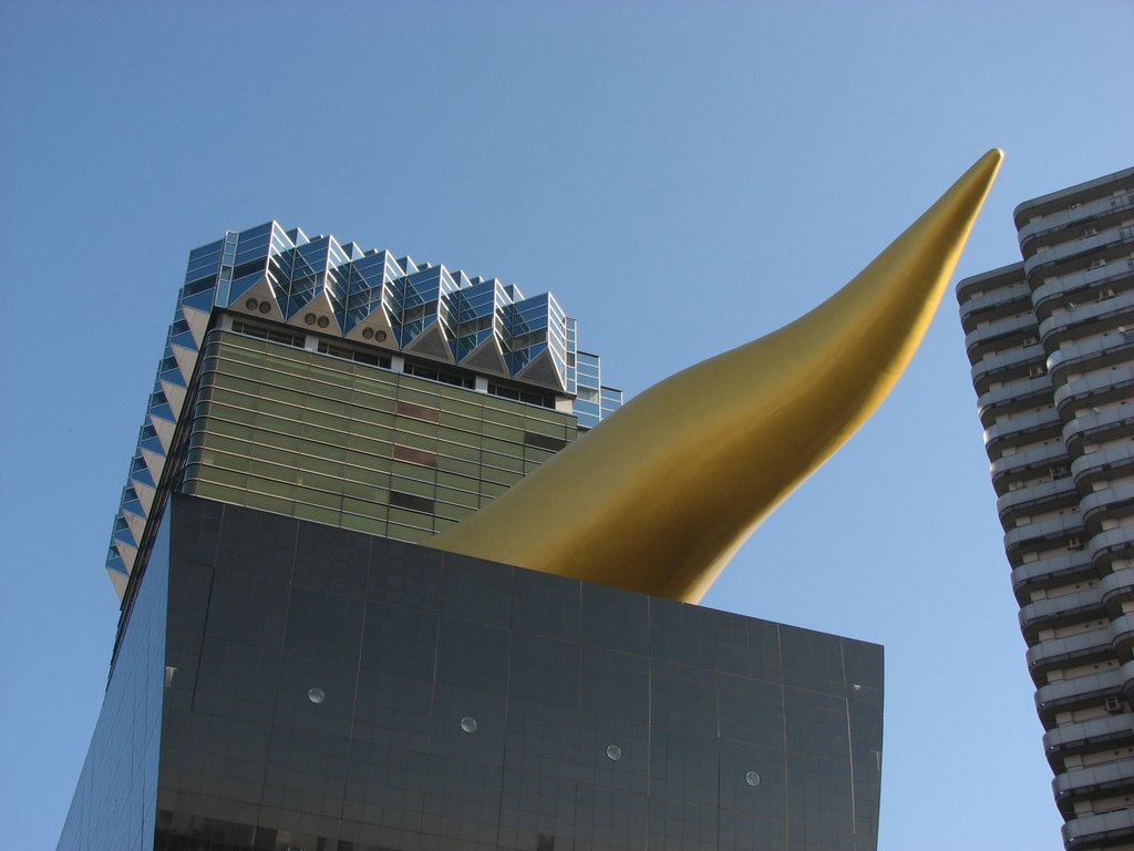 Asahi beer building by Starck, french designer by Dotaku