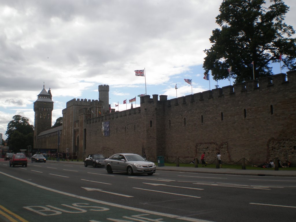 Cardiff Castle by Castee