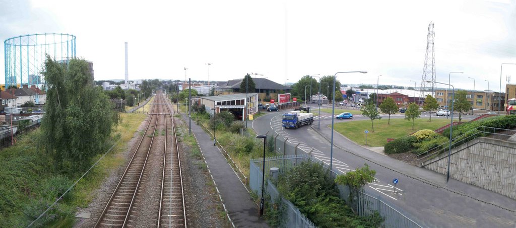 Tramway Croydon by Mohammad Aslam Javed Bhatti by Mohammad Aslam.Javed Bhatti