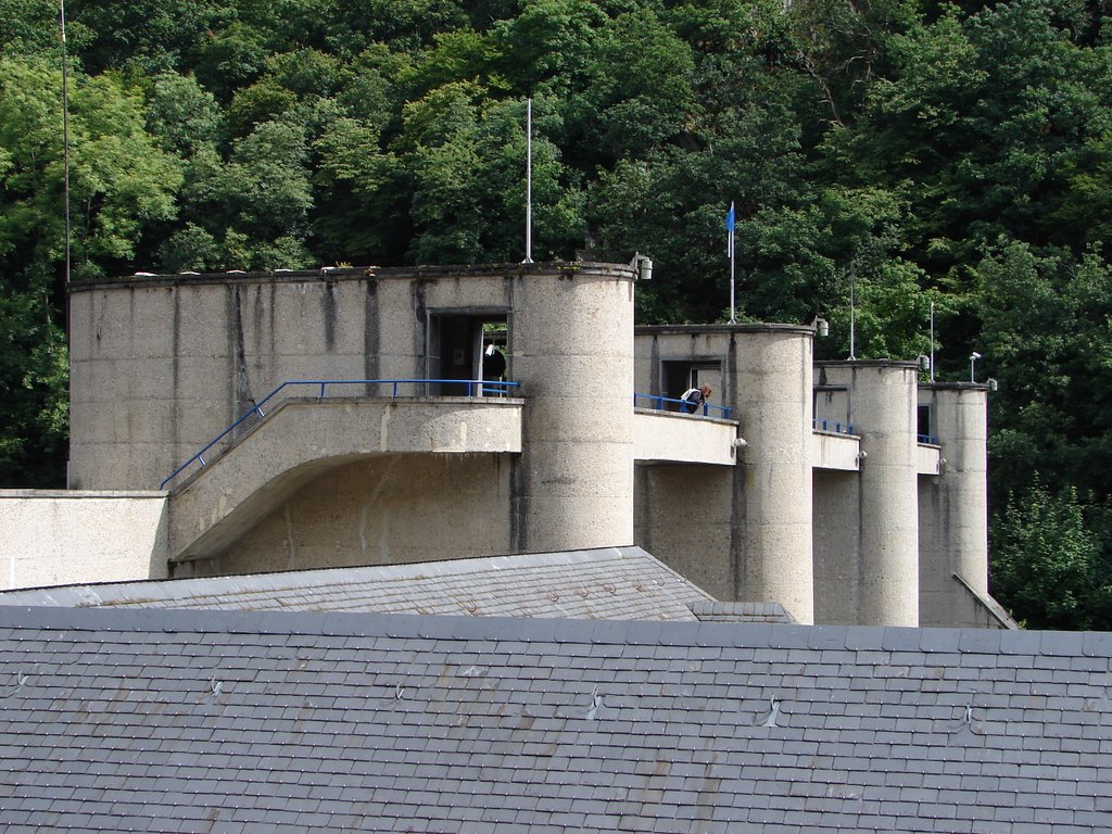 Barrage de Nisramont by Wim Van de Maele