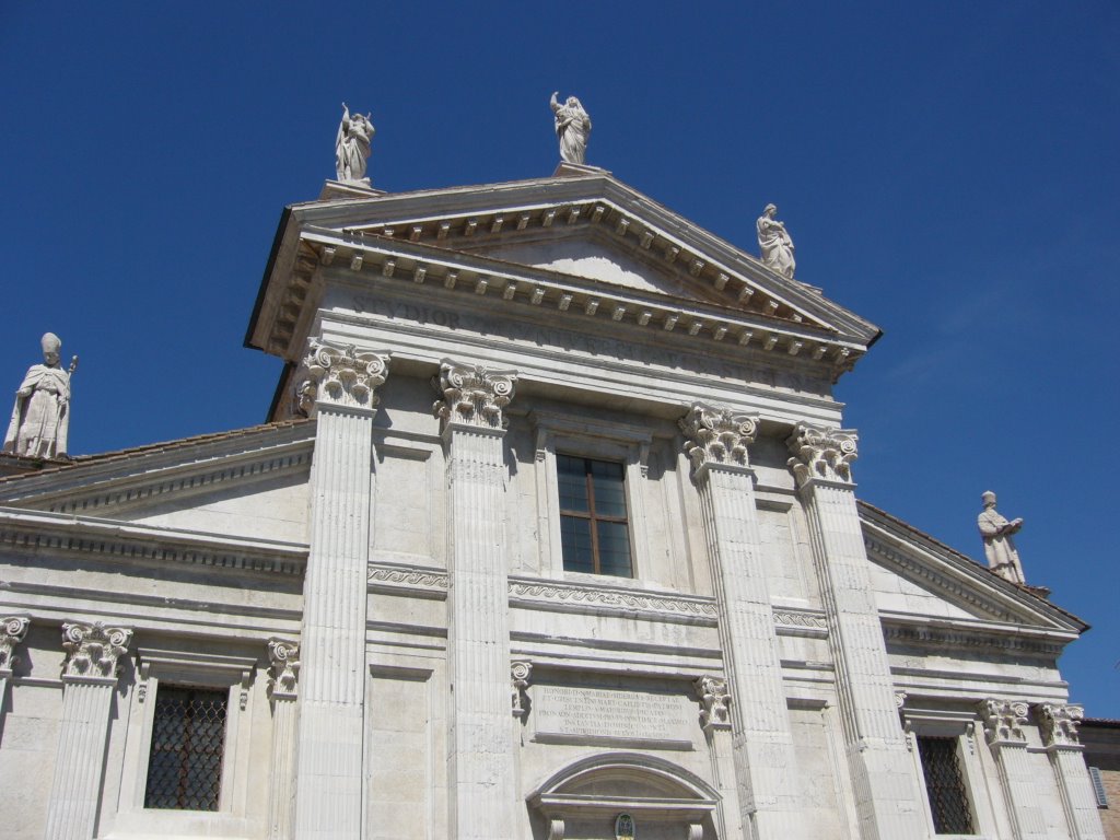 Urbino-Cattedrale by györgy benedek