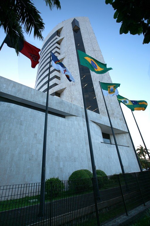 Edifício sede do TRF 5ª Região by Getulio Bessoni