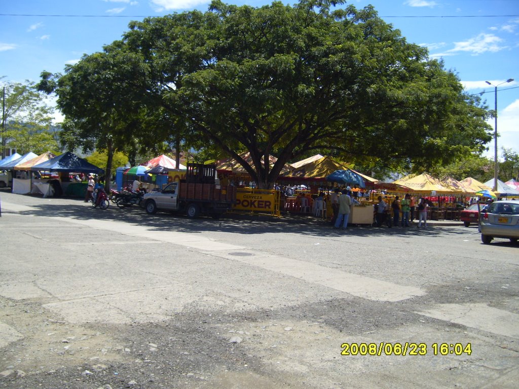 Parque de Viterbo, Caldas by Henry Zapata