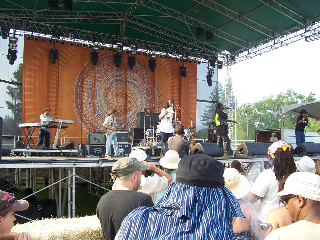 Main Stage of the Sierra Nevada World Music Festival 2008 by rasmarcus