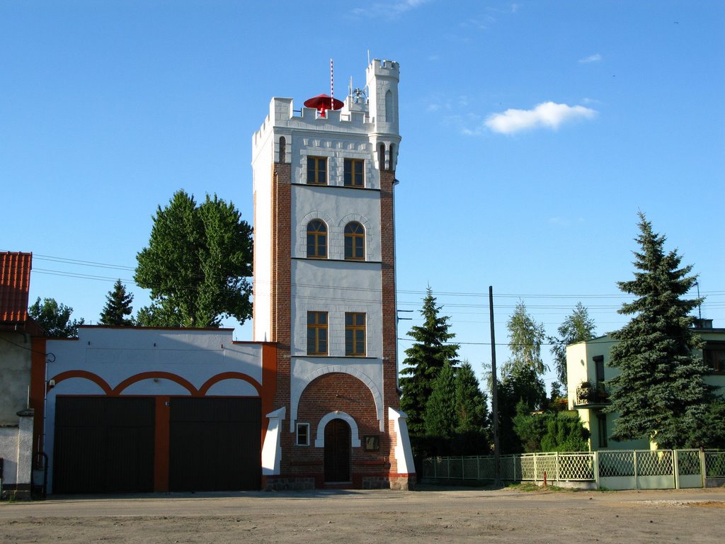 Dawna remiza strażacka - Old fire-station. by Jarosław Kapałczyńsk…