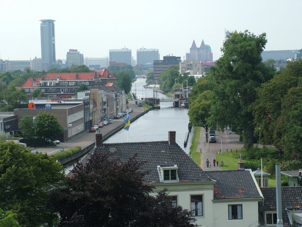 Vlietbuurt, Den Haag, Netherlands by Evgeny Vladimircev