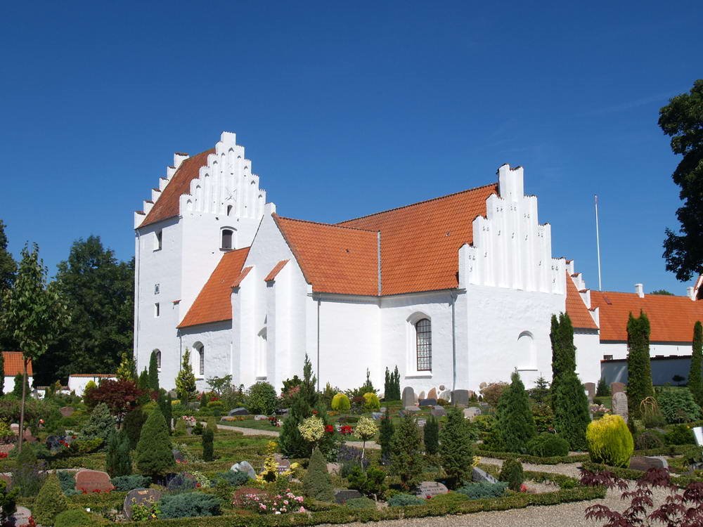 Fyrendal Kirke by Olav Sejeroe