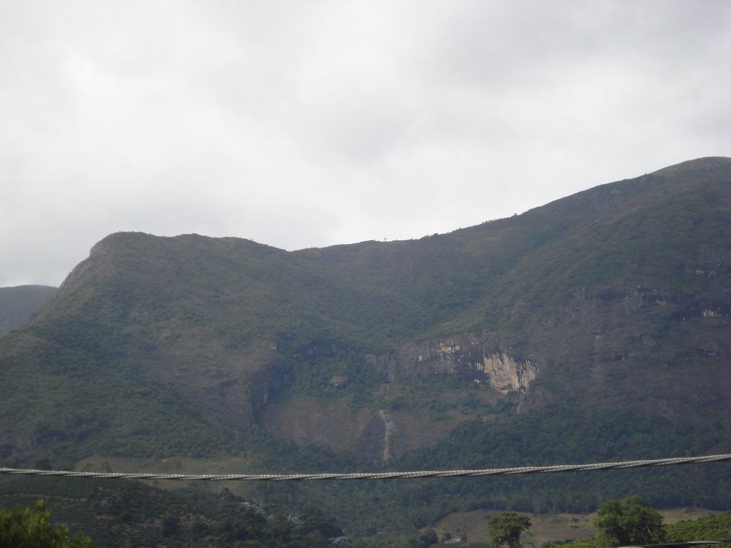 Vista do Coração desenhado na montalha, obra da natureza. by celomozer