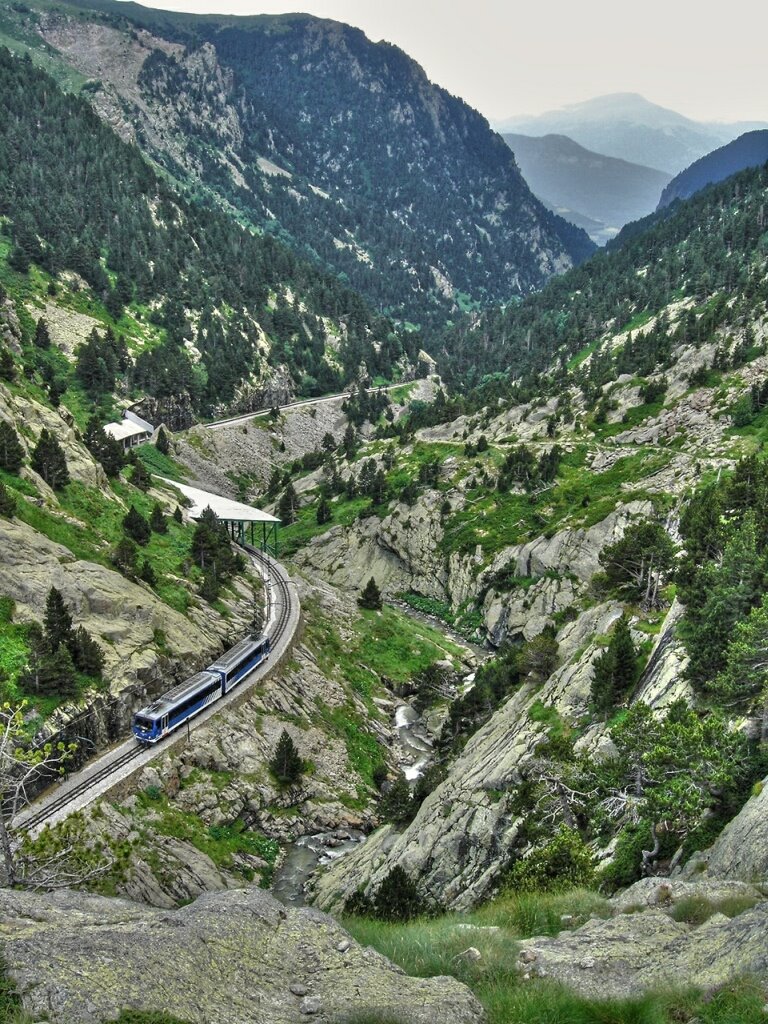 Ja arriba el tren a Núria by David Soler