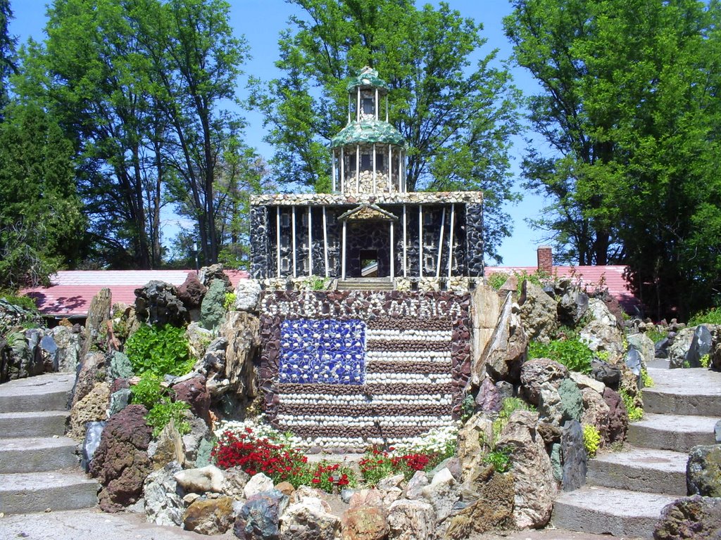 Petersen's rock garden by Rockberg