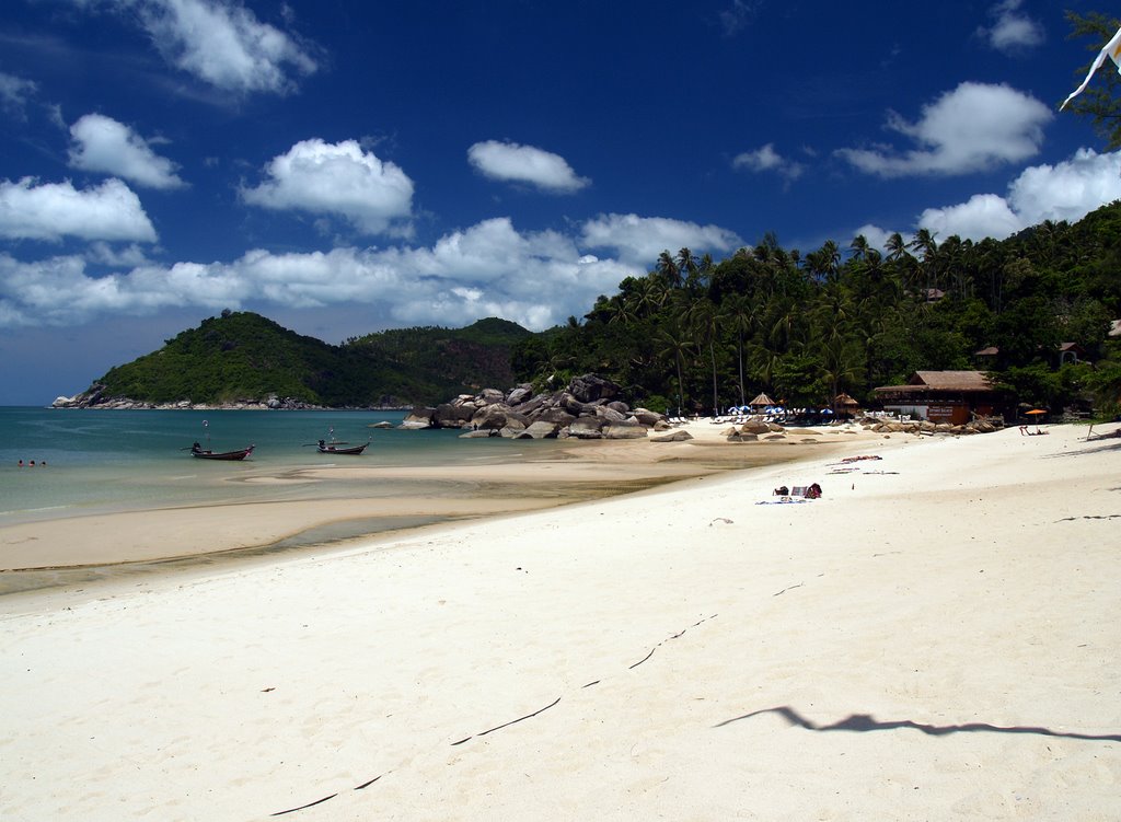 Thong Nai Pan Noi by Neil Praught