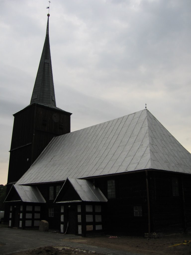 Church in Boryszyn (2) by Francisco Ogando