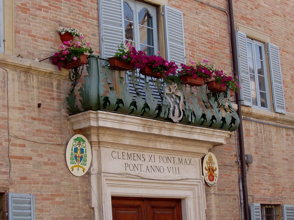 Balcone del Vescovado di Urbino by GAST1