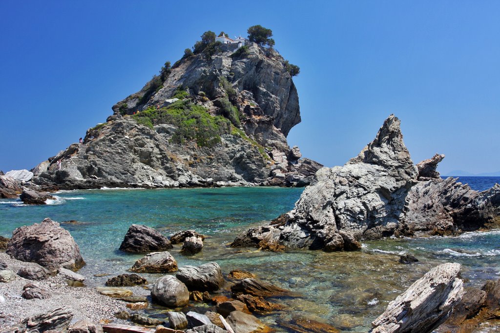 Agios Ioannis from the beach by Finn Lyngesen