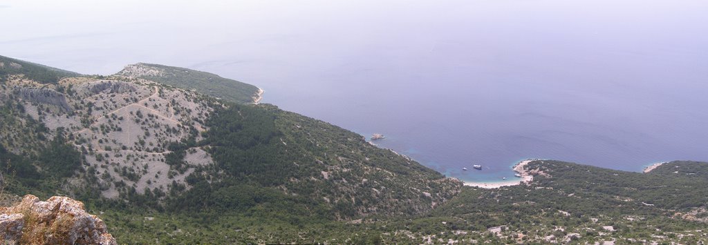 Beach near Lubenice, Cres by linustwo