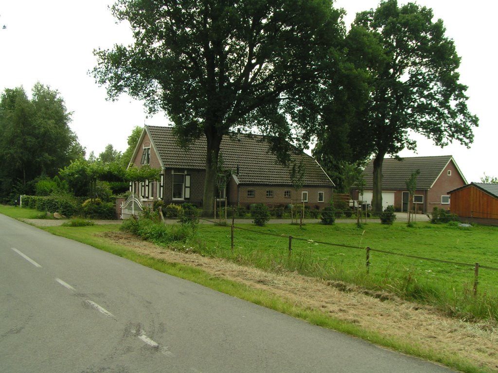 Borgerzijtak Zuidzijde, Odoornerveen (zo-richting) by binnenvaarttaal