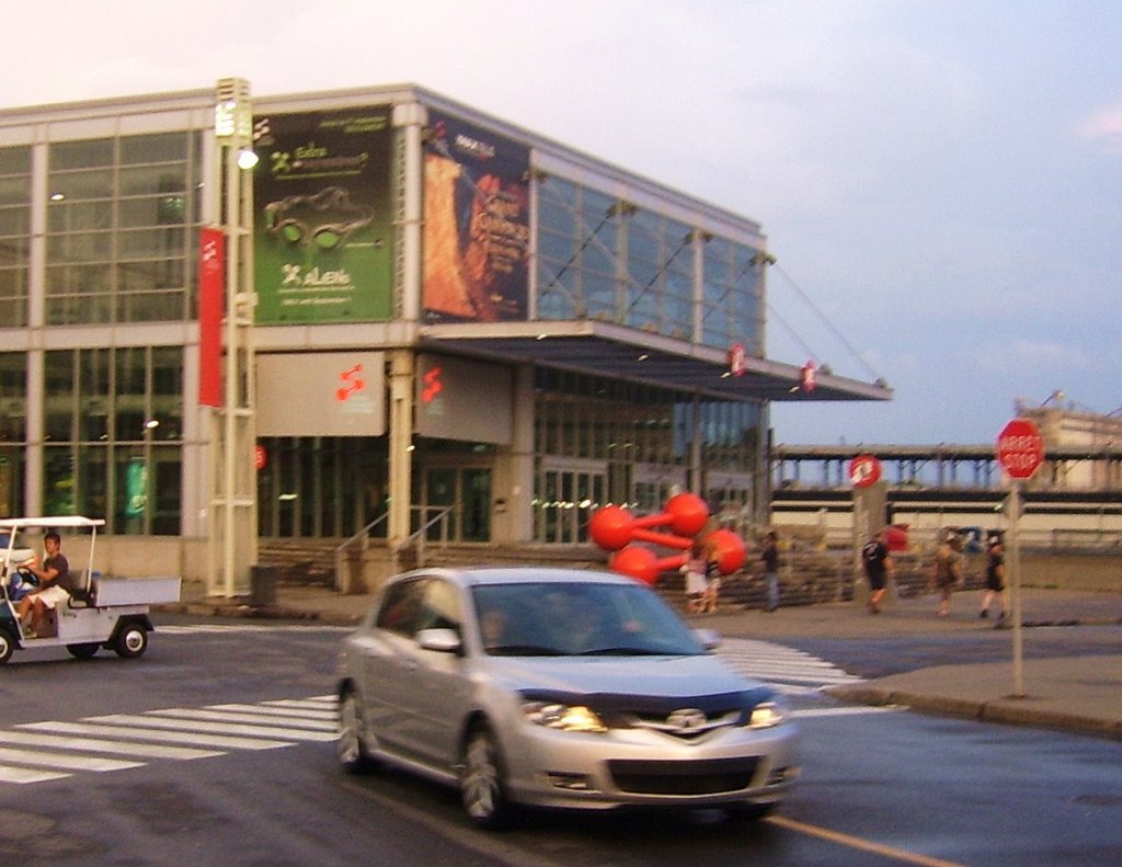 Montreal Science Center by kramtl