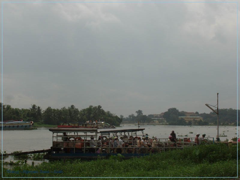 Bến đò - Ferry by Vietnam - Paracels