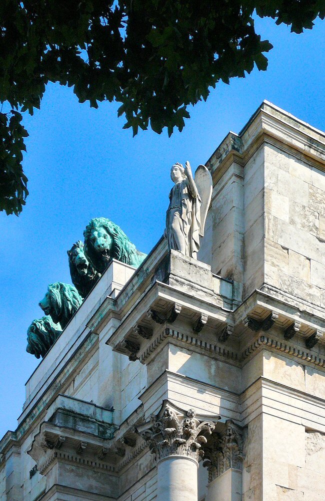 München, Detail des Siegestores by Klaus Rommel