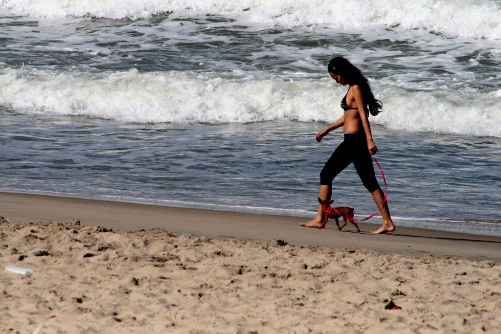 Caminhada na praia by Celso Rene Müller