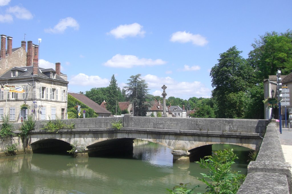 Brug over de Beuvron, Clamecy (Trudi) by Trudi