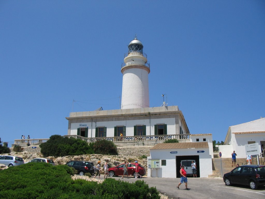 Vuurtoren Formentor by Arno Braamhorst