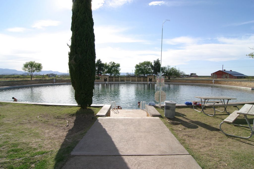 Balmorhea State Park Pool_02 by VCdZion