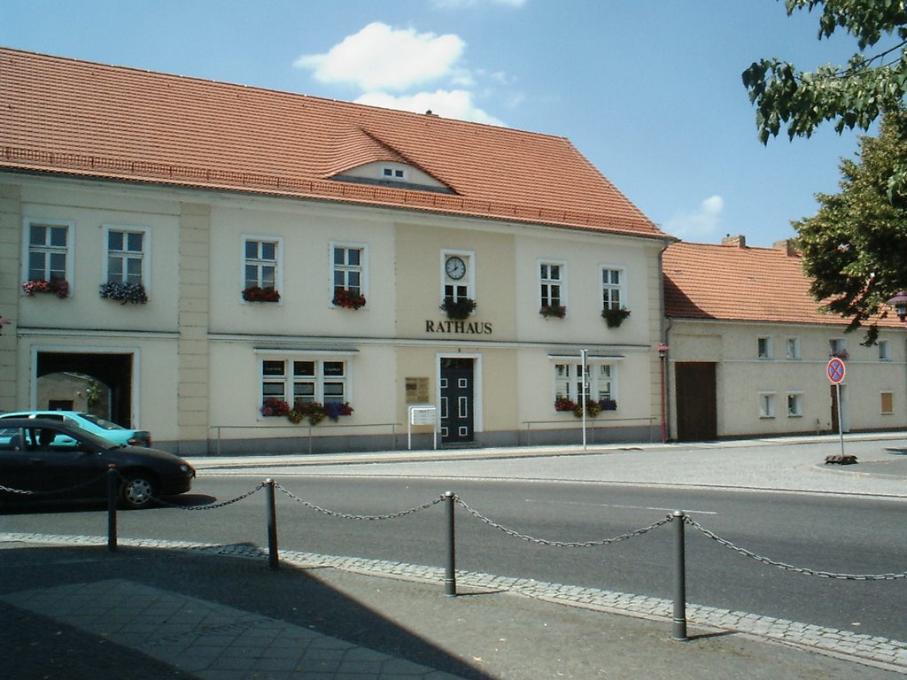 Rathaus von Müllrose by Forschtner