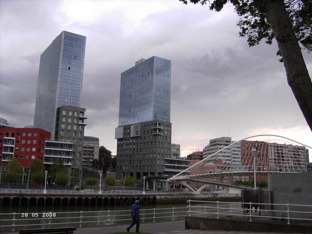 Bilbao by Stanislaus Juranek