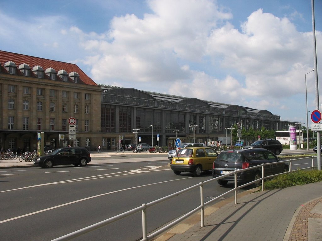 Zentrum-Ost, Leipzig, Germany by Miklós Róbert