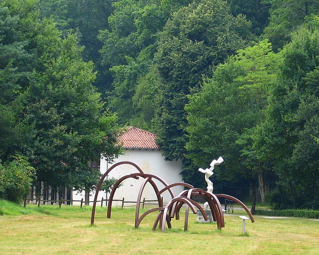 Parque Señorio Bertiz, Oronoz by Eduardo Cortaberria