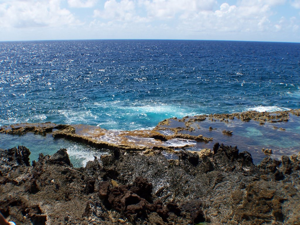 天宁岛神奇喷洞 Magic Blow Hole, Tinian Island by likai