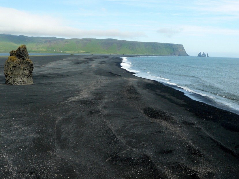 Czarne wulkaniczne plaże koło Viku Islandia by ganc