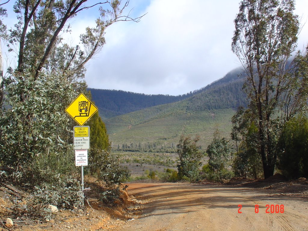 Intersection of Curries & Brindabella Roads by V.J. Munslow