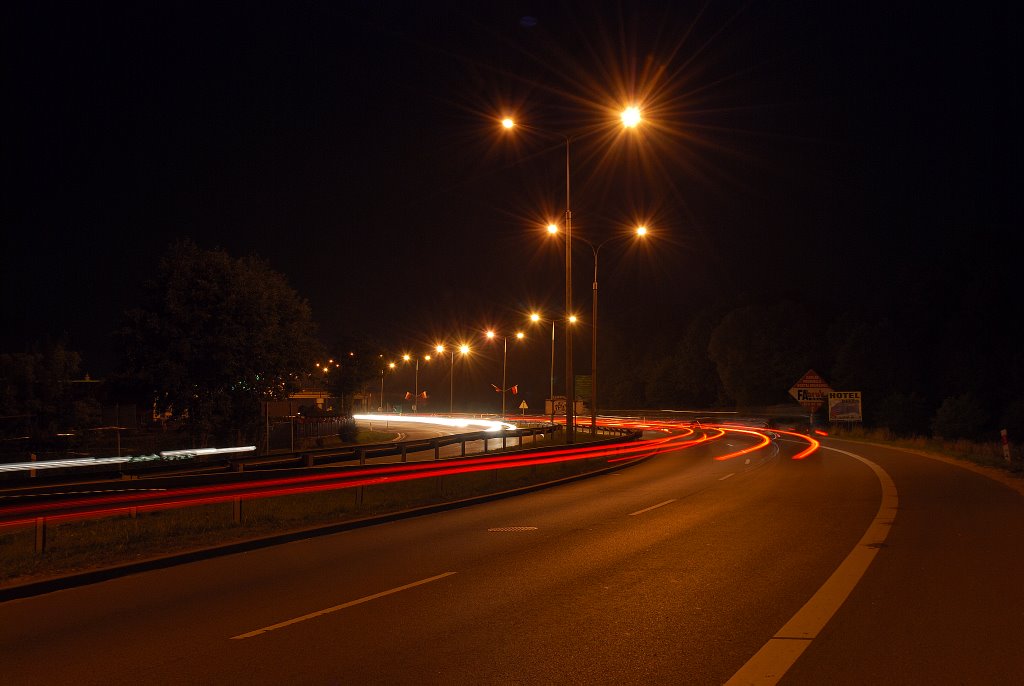 E6 road in Reda by night by Wlodzimierz Poznansk…