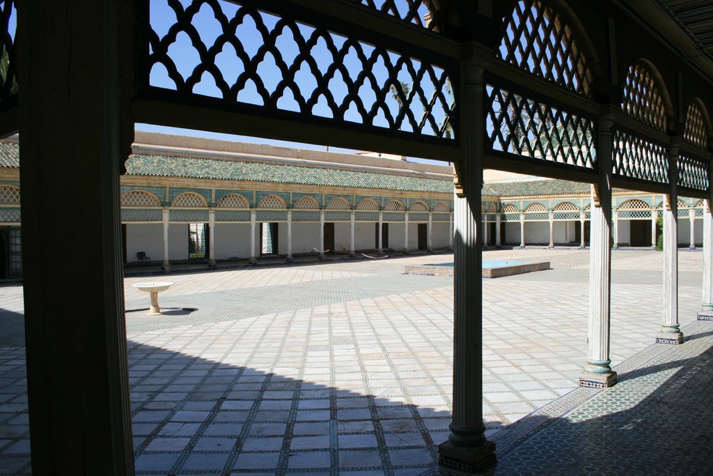 Palais de la Bahia http://web.mac.com/gerard.nicolle/Site/MARRAKECH/MARRAKECH.html by 28-07-1980