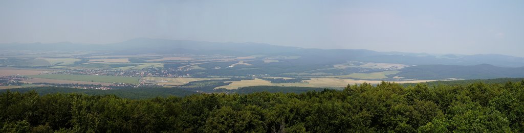 Panoráma Topoľčianok a pohoria Tríbeč by Igor Marhevsky